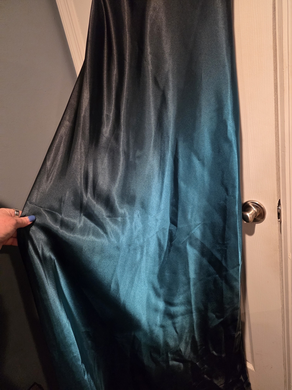 Onyx Nite Teal/black Ombre Satin Floor Length Dress - Picture 5 of 7